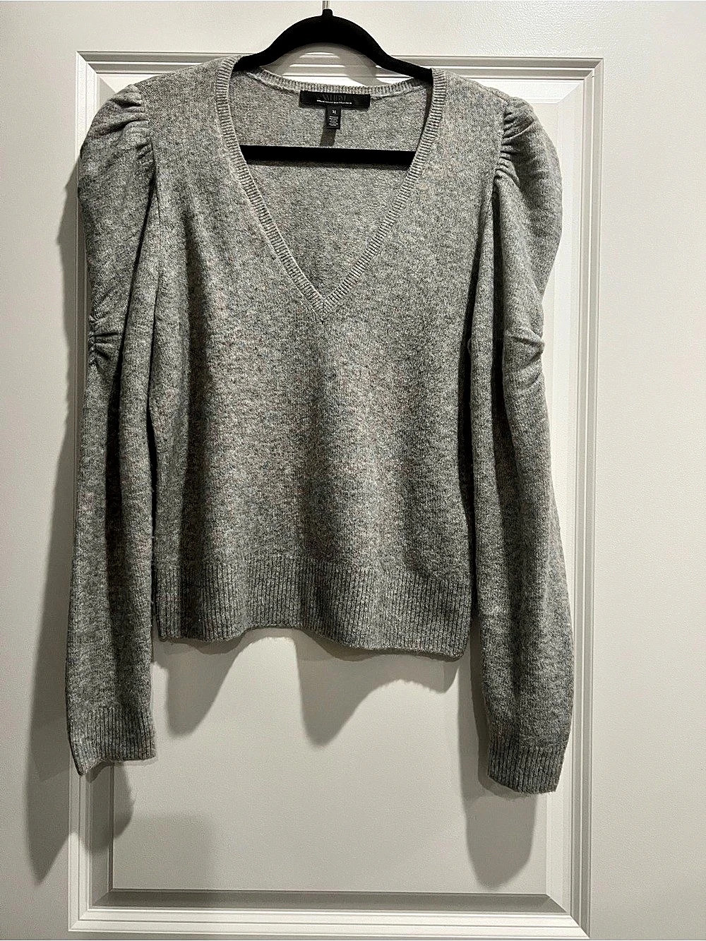 White House Black Market Gray V-Neck Sweater Size Medium